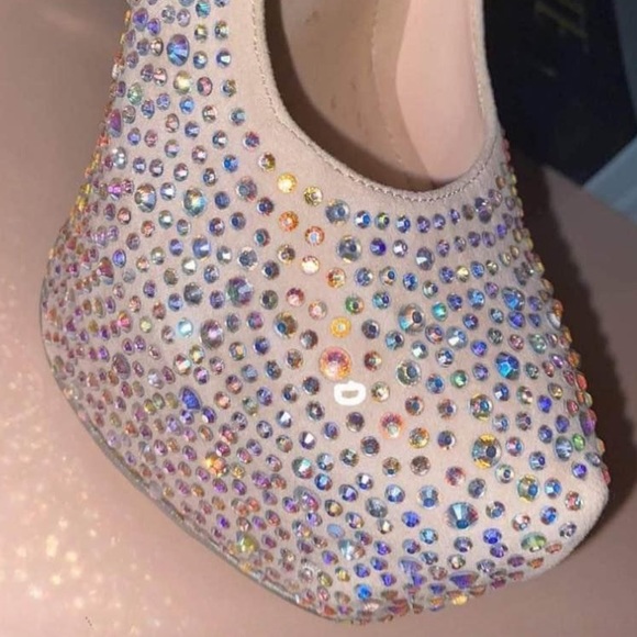 🔥HP🔥Crystal Embellished High Pageant Heel Pumps - Picture 4 of 5